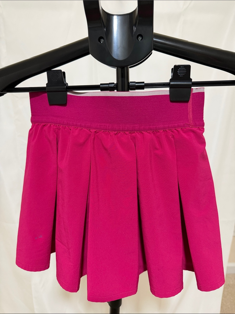 Lululemon Hot Pink Pleated Skirt